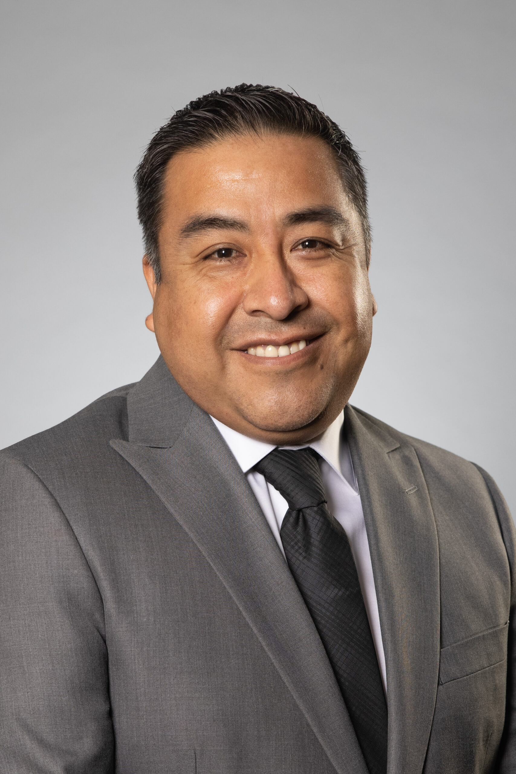 Oscar Garcia Headshot